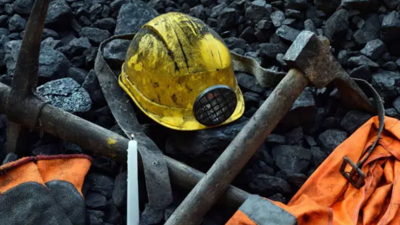 Mueren dos mineros en trágico accidente en mina de carbón de Coahuila