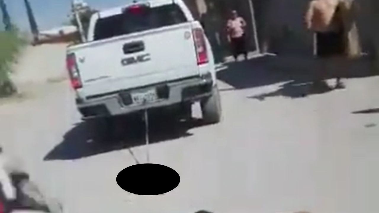 Captan a camioneta arrastrando a perrito en San Luis Potosí