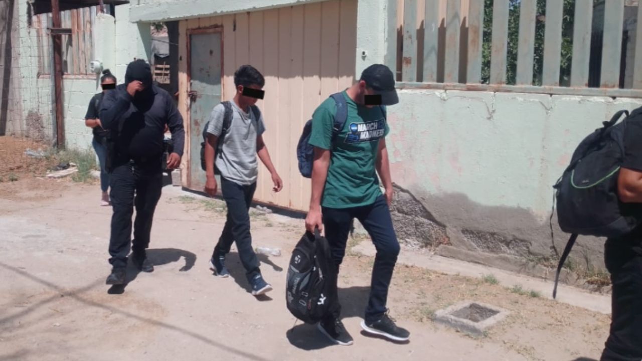 Rescatan a 9 migrantes de presunta casa de seguridad en Ciudad Juárez