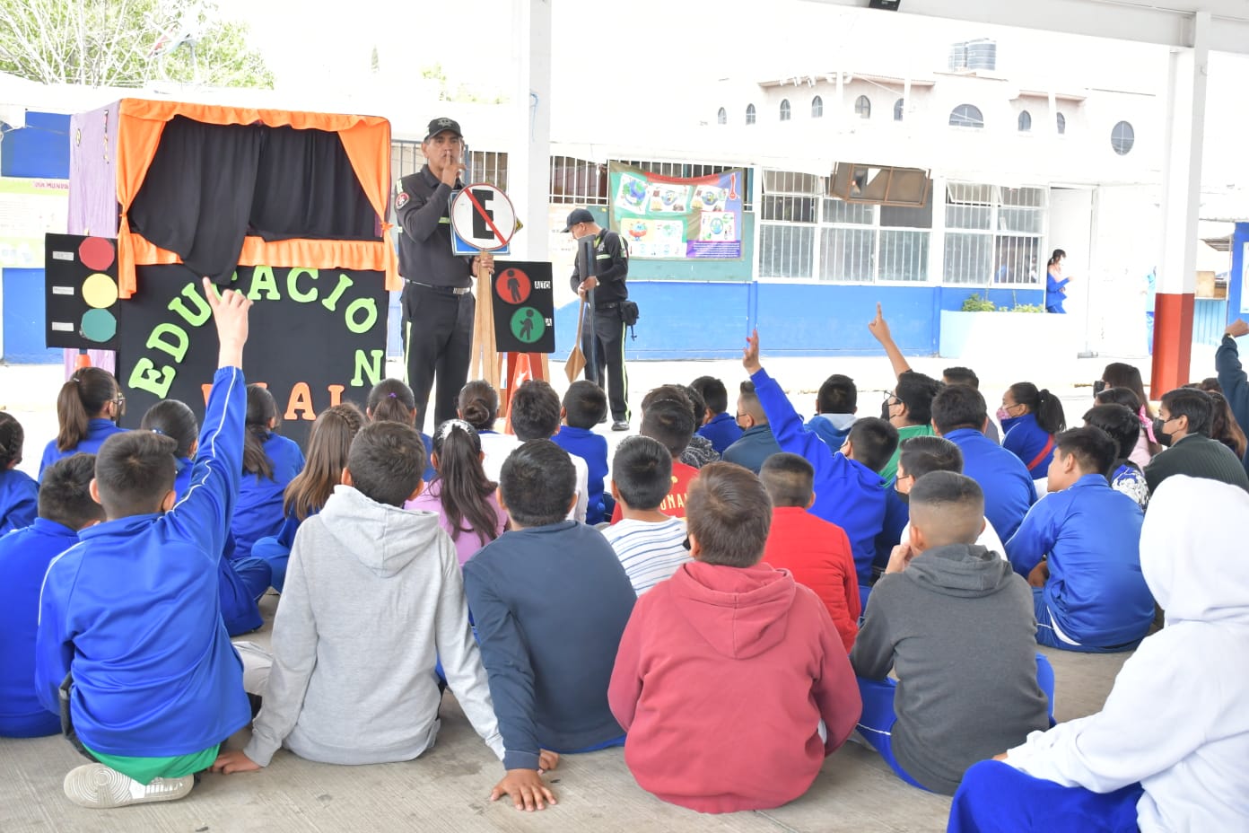 Para Fomentar la Educación vial en niñas, niños y Jóvenes de Nezahualcóyotl la Policía de Tránsito Imparte Pláticas Formativas en Escuelas de la localidad