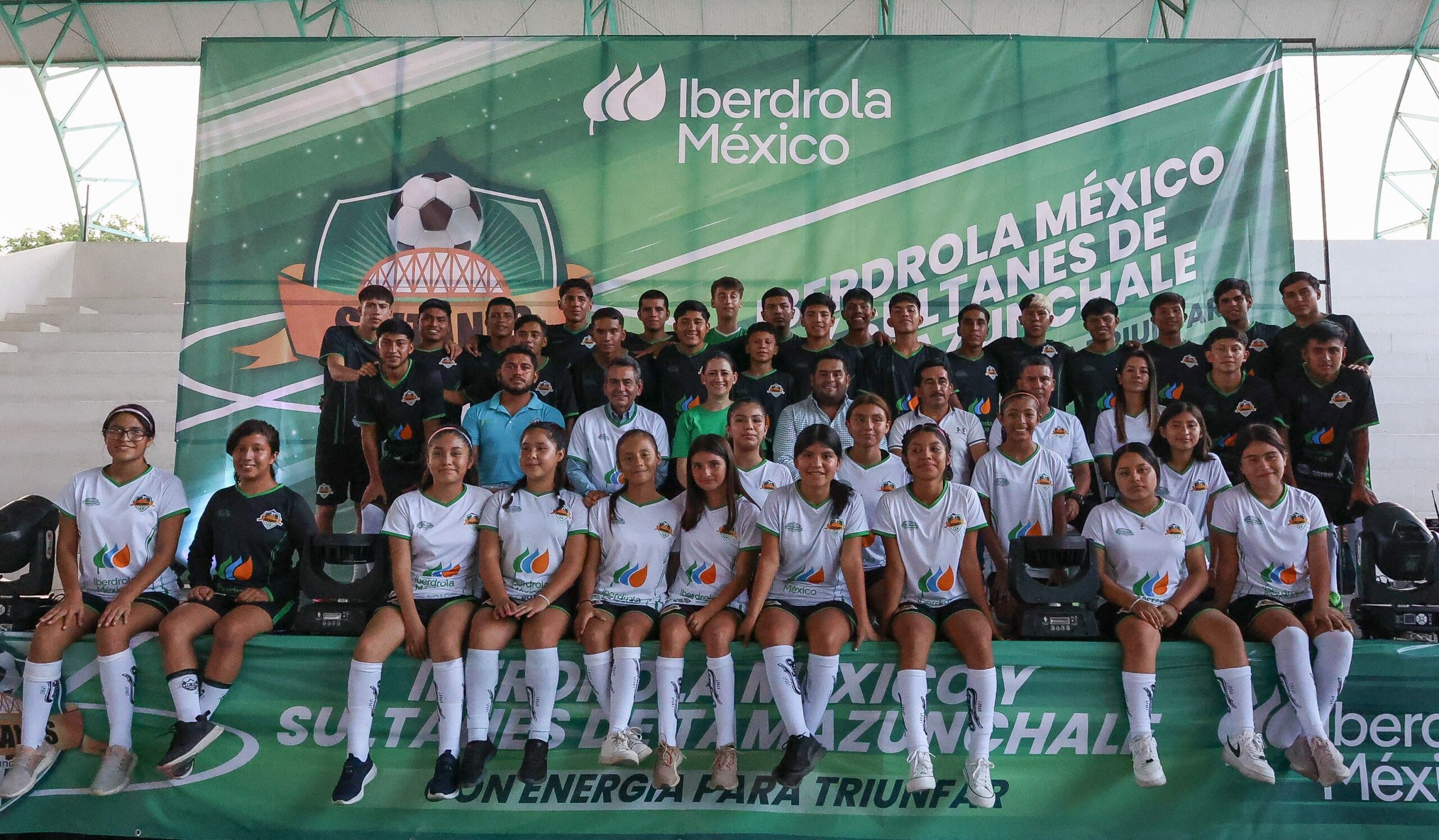 Los Sultanes celebran un año de éxitos futbolísticos y empoderamiento femenino junto a Iberdrola México