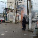 Policías evitan suicidio en el Centro Histórico, CDMX