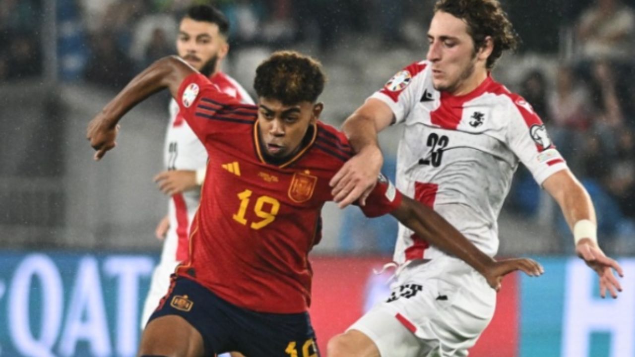 Lamine Yamal se convierte en el jugador más joven en debutar con España