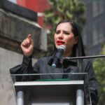 Colocan Clara Brugada y Luisa María Albores primera piedra de barda perimetral un kilómetro en el Cerro de la Estrella