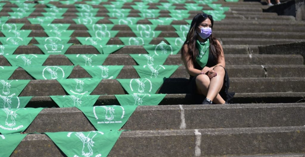 Telefem celebra la despenalización del aborto en México