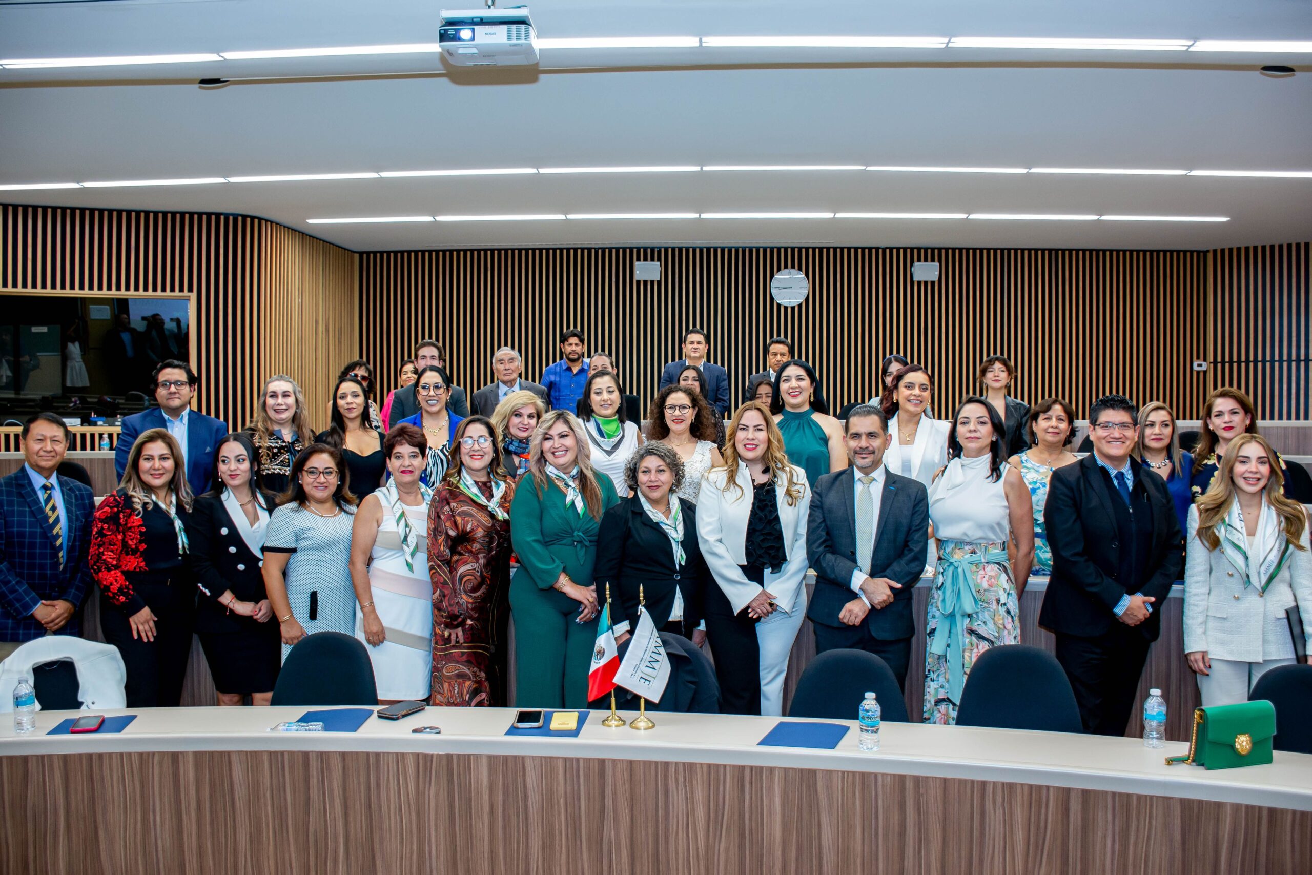 La UNAM y AMMJE Megalópolis, celebran la clausura del 1er Diplomado en Dirección Empresarial, para Mujeres Jefas de Empresa y Directivos