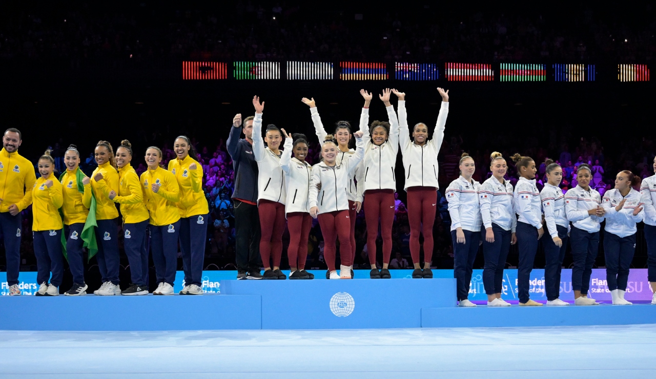 Estados Unidos es campeón de gimnasia por equipos