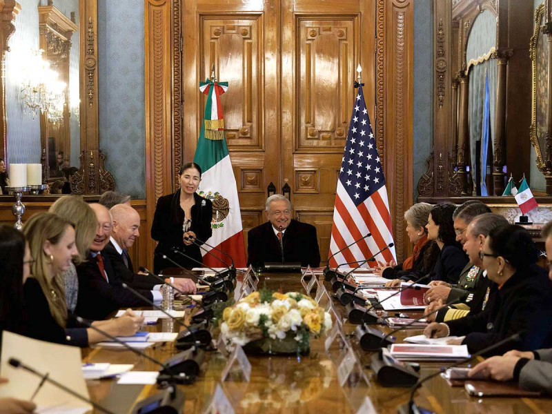 Acuerdan apertura de pasos fronterizos; encuentro en Palacio Nacional