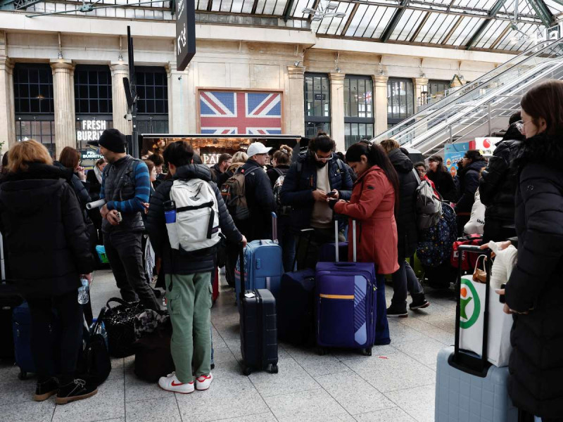 Por inundaciones en Reino Unido, cancelan trenes entre Londres y el continente europeo