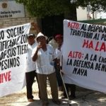 Se confrontan Activistas con Taurinos afuera de la Plaza de Toros México