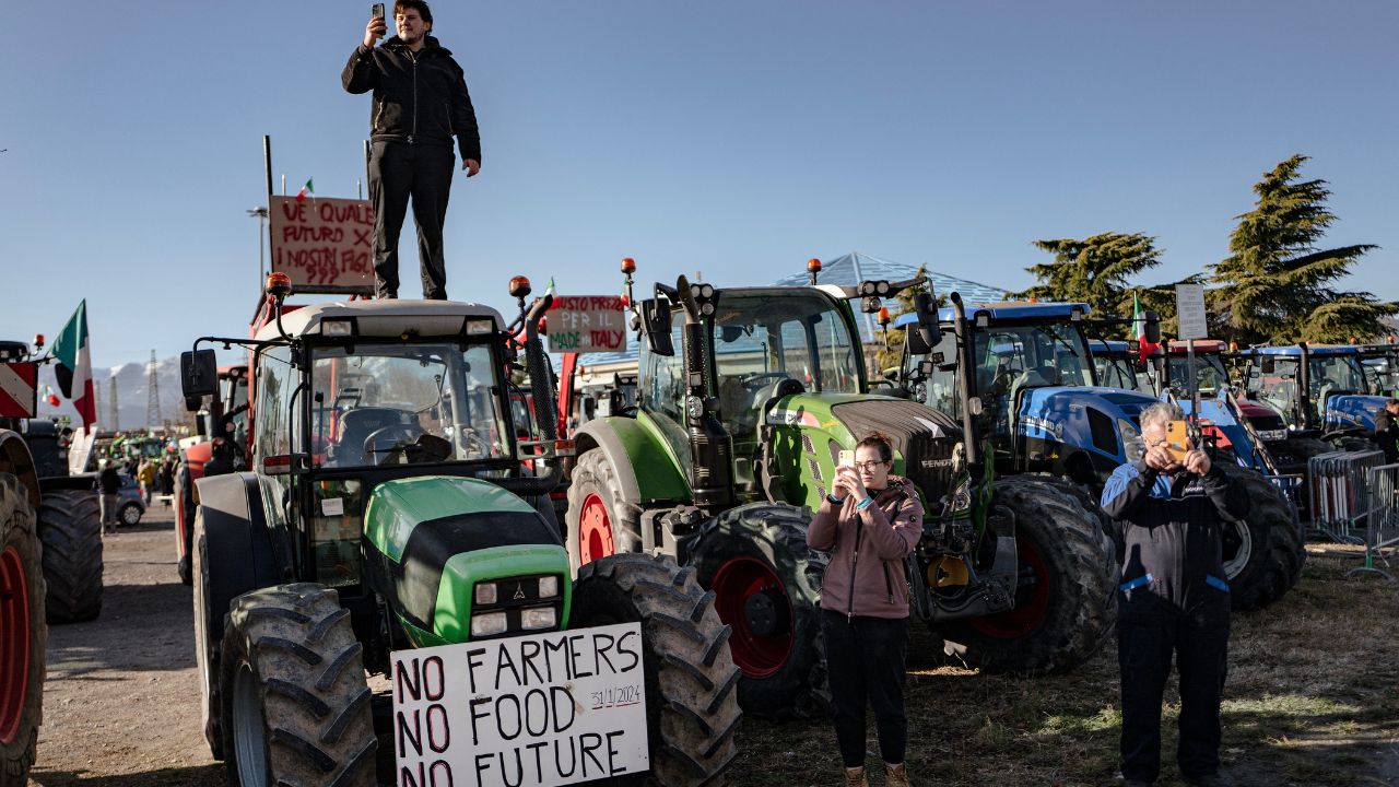 Detienen 18 personas en Francia por obstruir el tráfico en protestas agrícolas