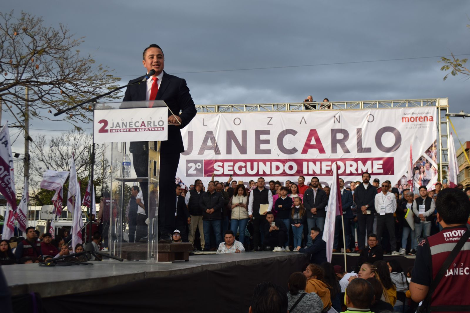 Más de 30 mil maderenses acuden al segundo informe de Janecarlo Lozano