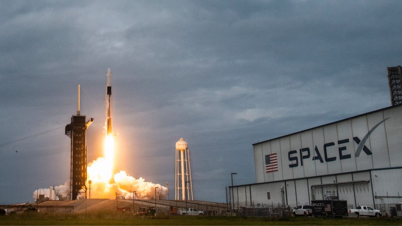 Elon Musk muda sede de SpaceX en medio de cruzada contra Delaware