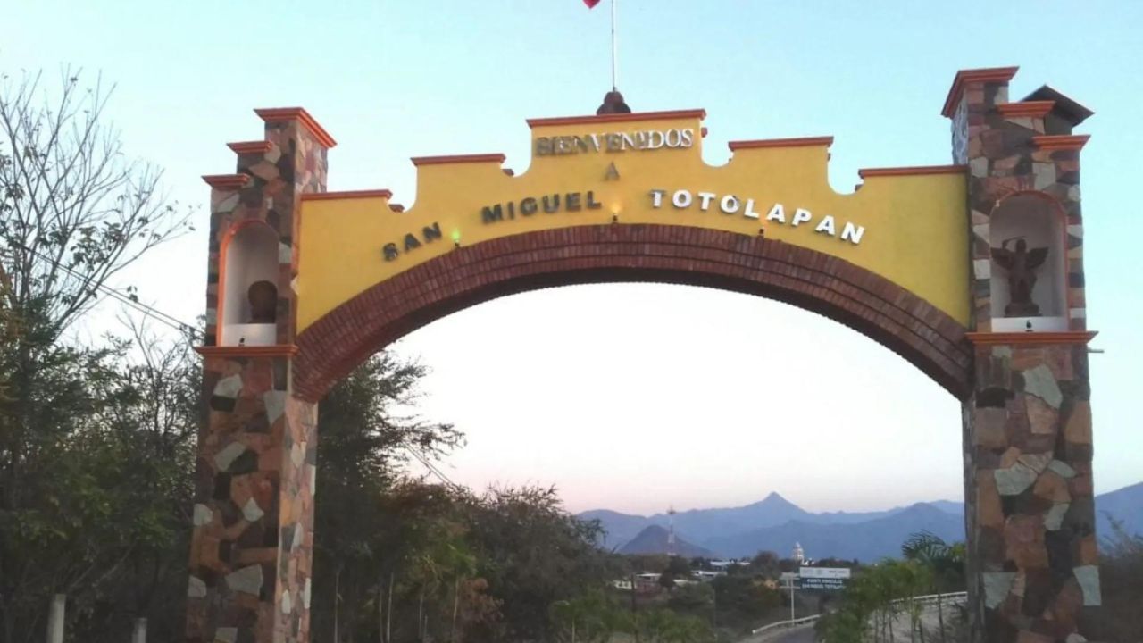 AMLO ajusta a 12 cifra de muertos por enfrentamiento en San Miguel Totolapan