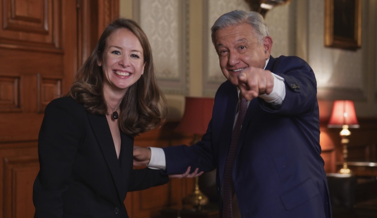 Presidencia obedece al INE y baja entrevista de AMLO con Inna Afinogenova