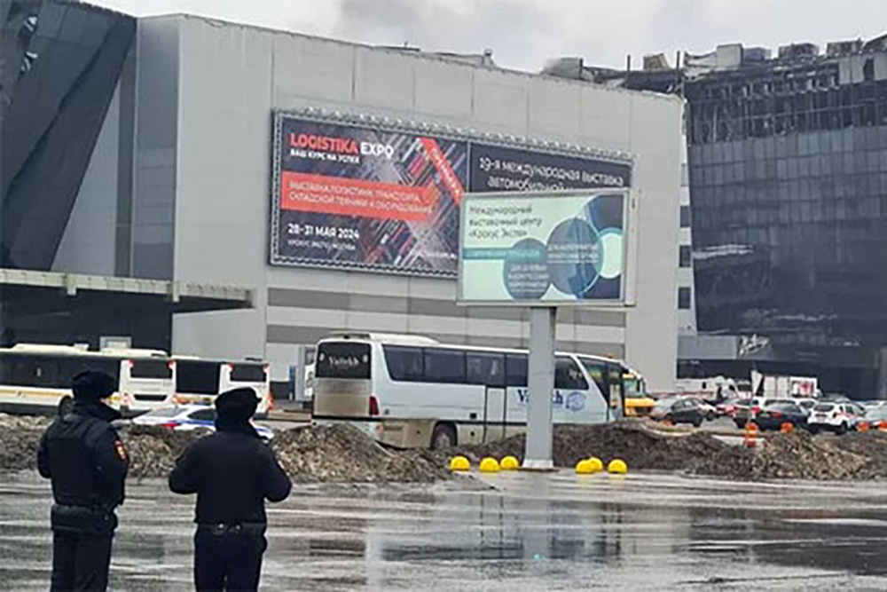 Detienen a presuntos autores del ataque en sala de conciertos en Moscú; suman 115 muertos