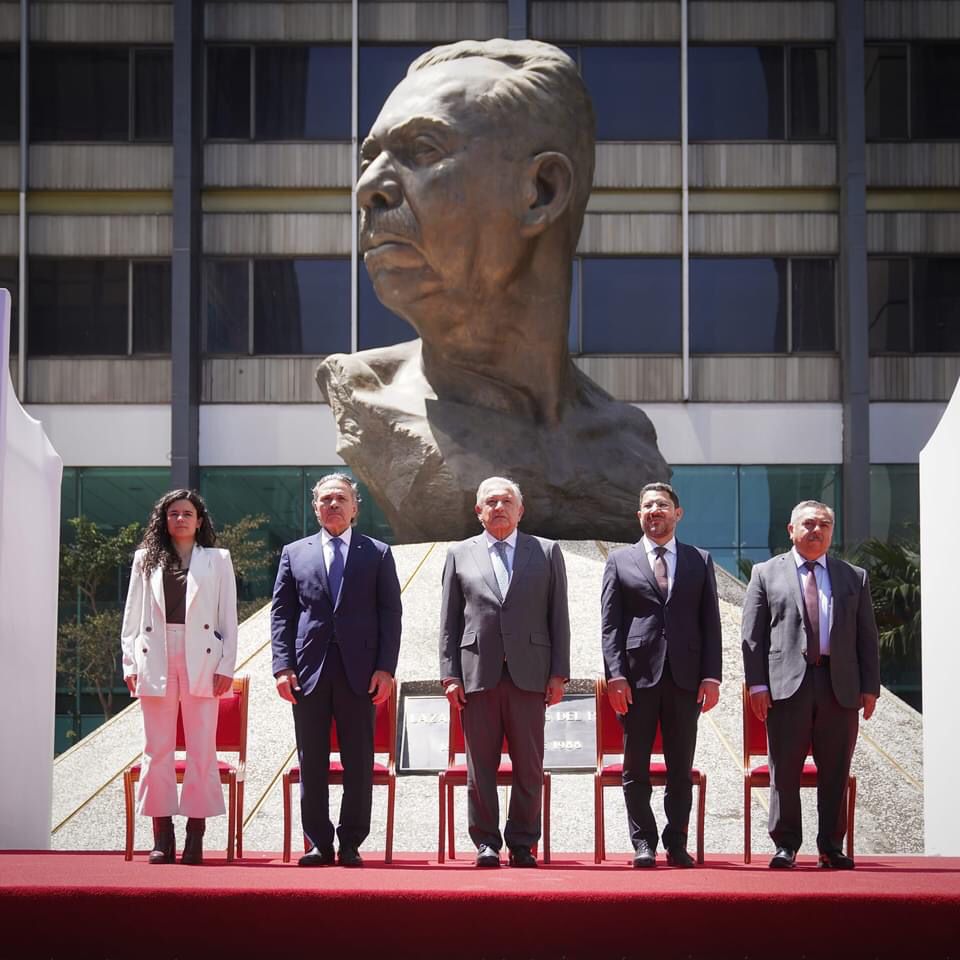 Alcanzó PEMEX pico de refinación en enero