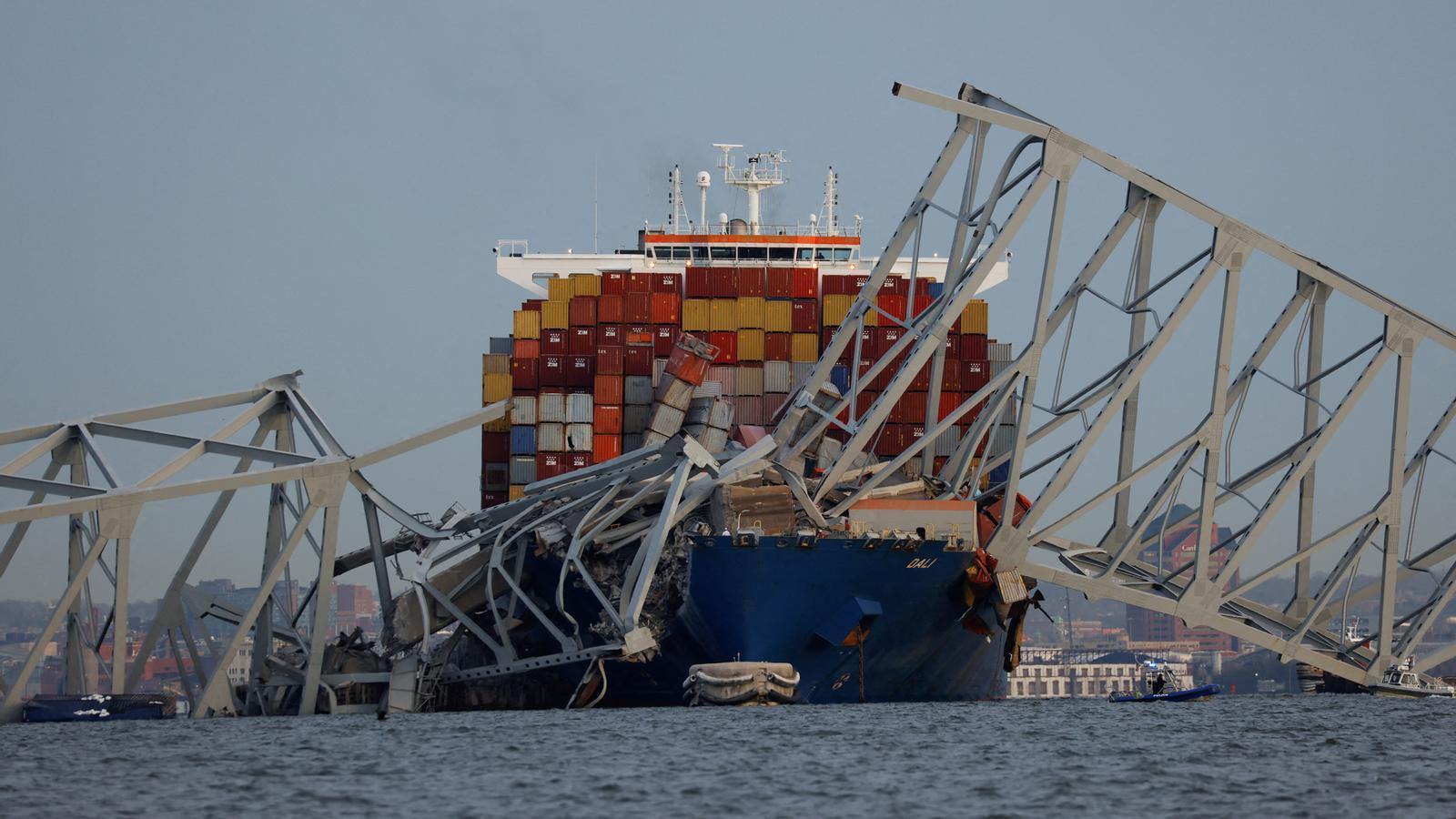 Descartan ‘ataque terrorista’ en choque de buque contra puente en Baltimore; hay 7 desaparecidos