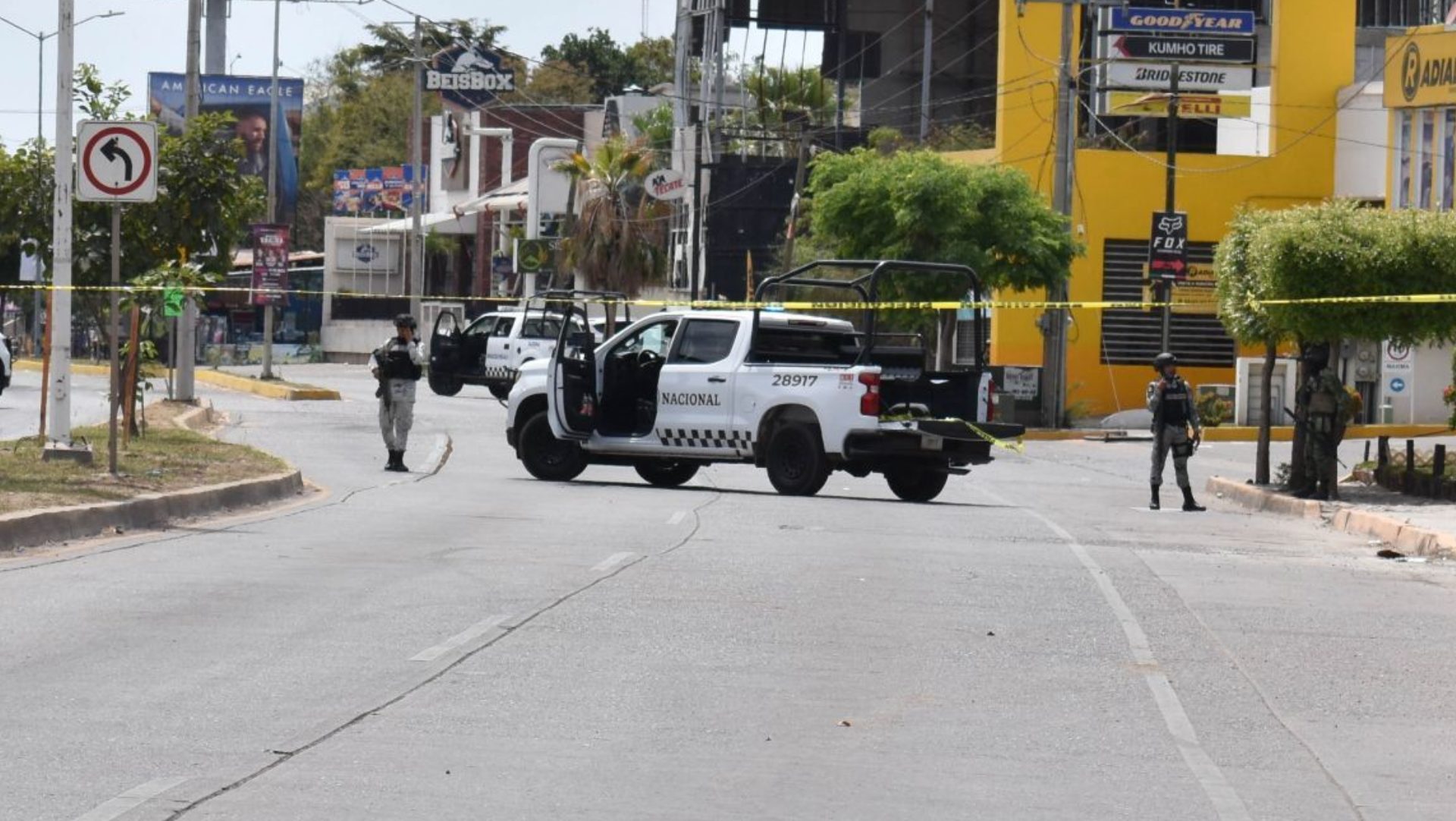 Secuestro masivo en Sinaloa es por confrontación entre bandas, asegura López Obrador