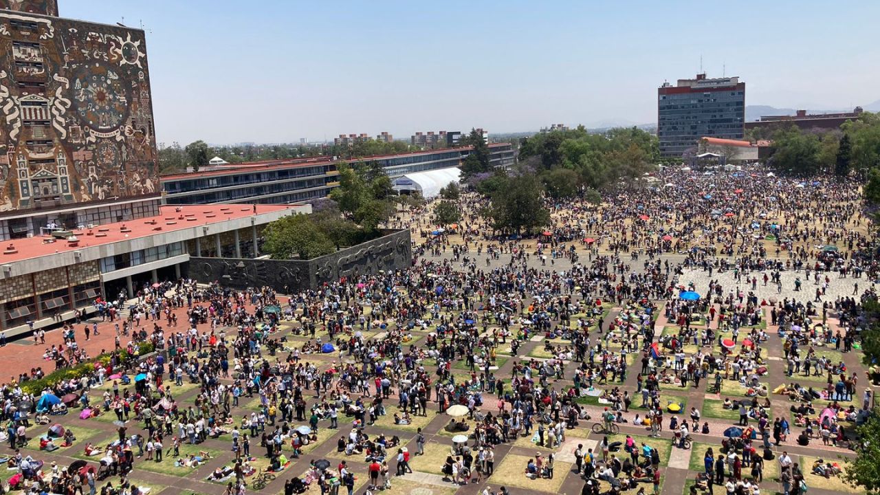 Así se vivió el eclipse solar desde Ciudad Universitaria