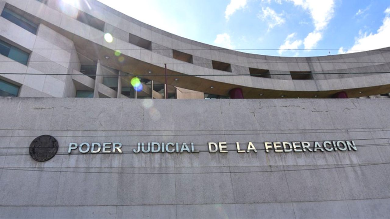 AMLO acusa (otra vez) al Poder Judicial de favorecer al bloque conservador