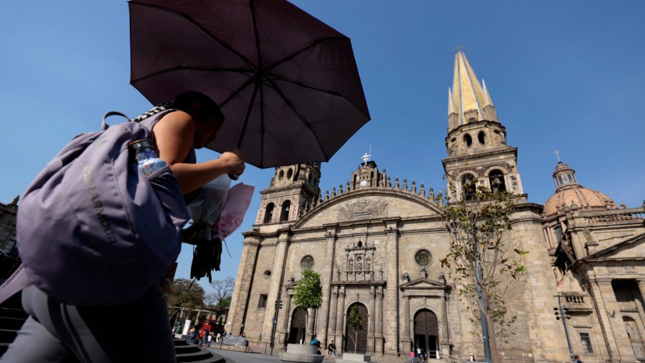 Pronostican más de 45 °C en 13 estados este jueves