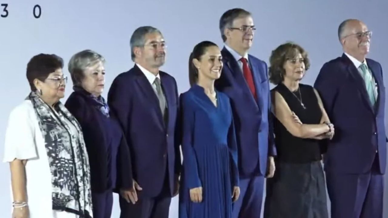 Sheinbaum presenta a los primeros integrantes de su gabinete