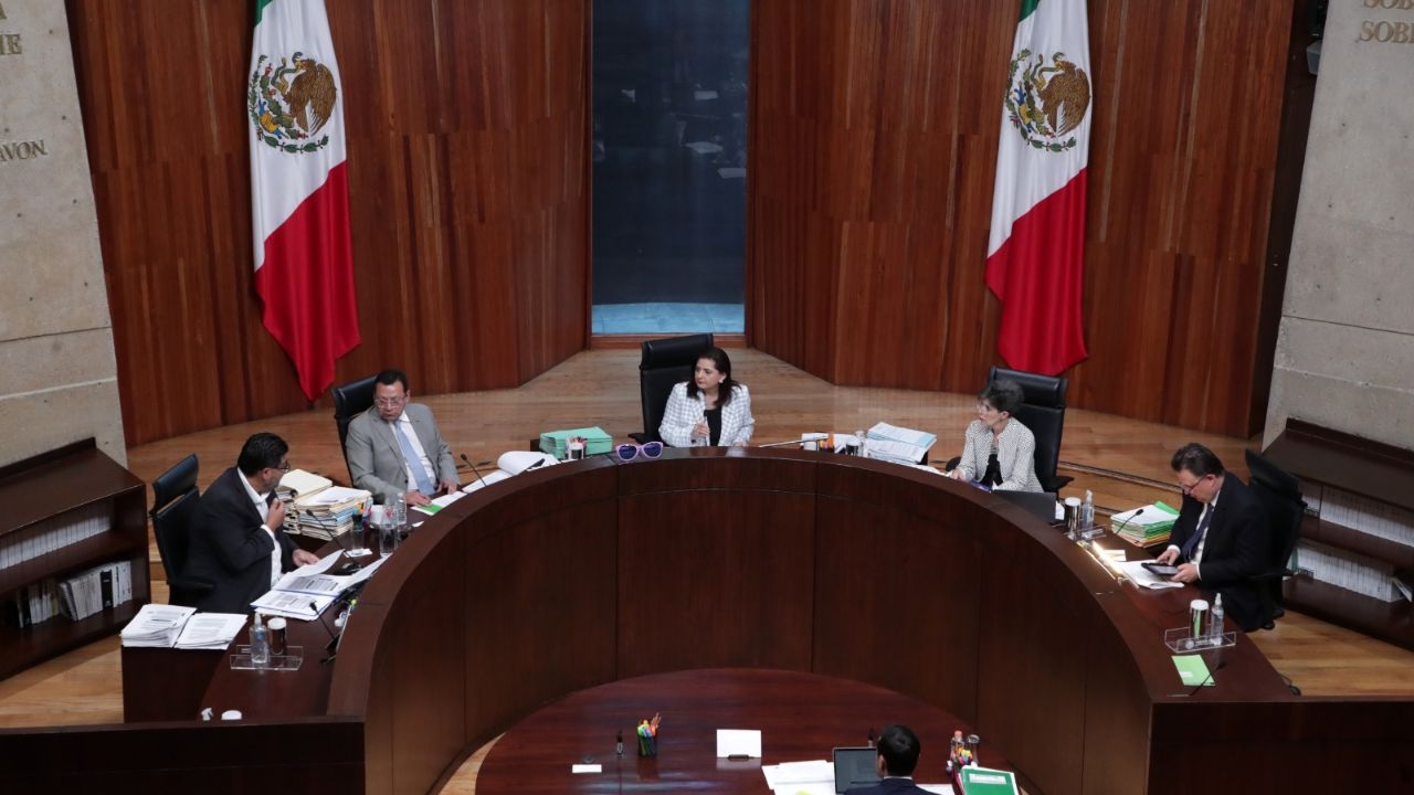 Liga AMLO decisión de juez sobre TEPJF con evitar mayoría calificada de Morena