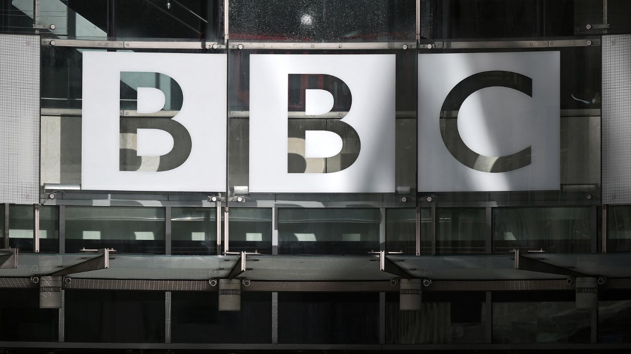 BBC prevé suprimir 500 puestos de trabajo en los próximos dos años