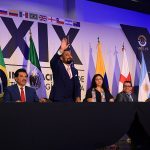 Exponen a funcionario de la CFE en Veracruz