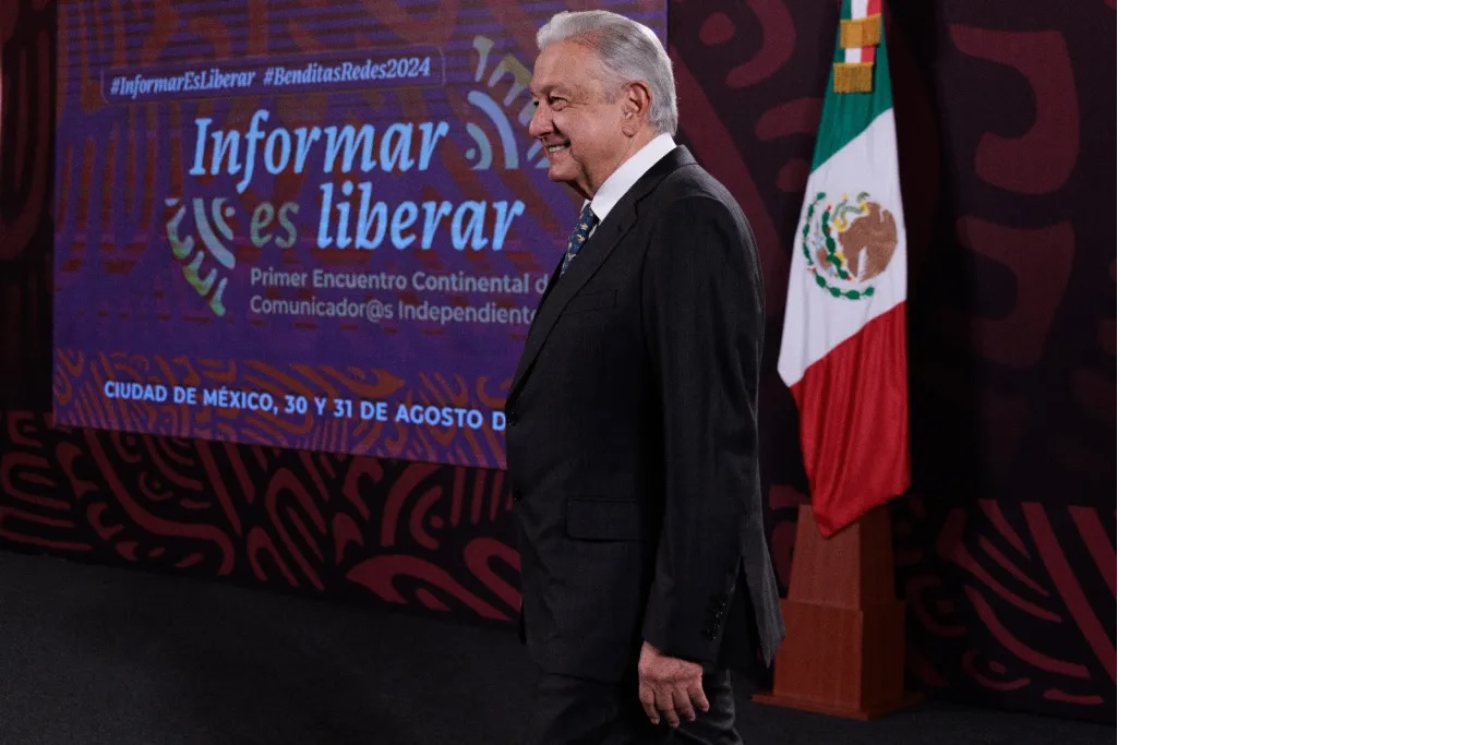 López Obrador pide a la prensa estar lejos del poder y cerca del pueblo