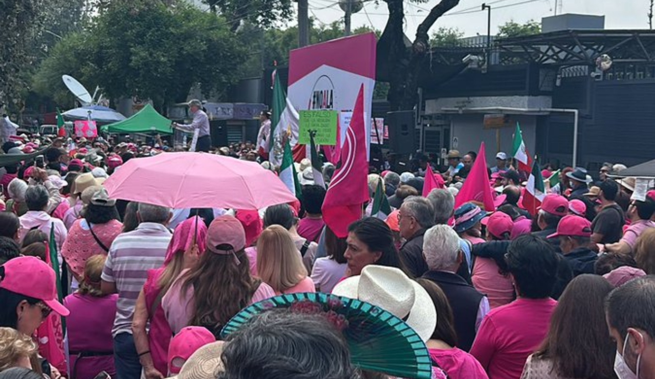 “No tenían ni siquiera claro por qué se manifestaban”, dice AMLO sobre protesta frente al INE