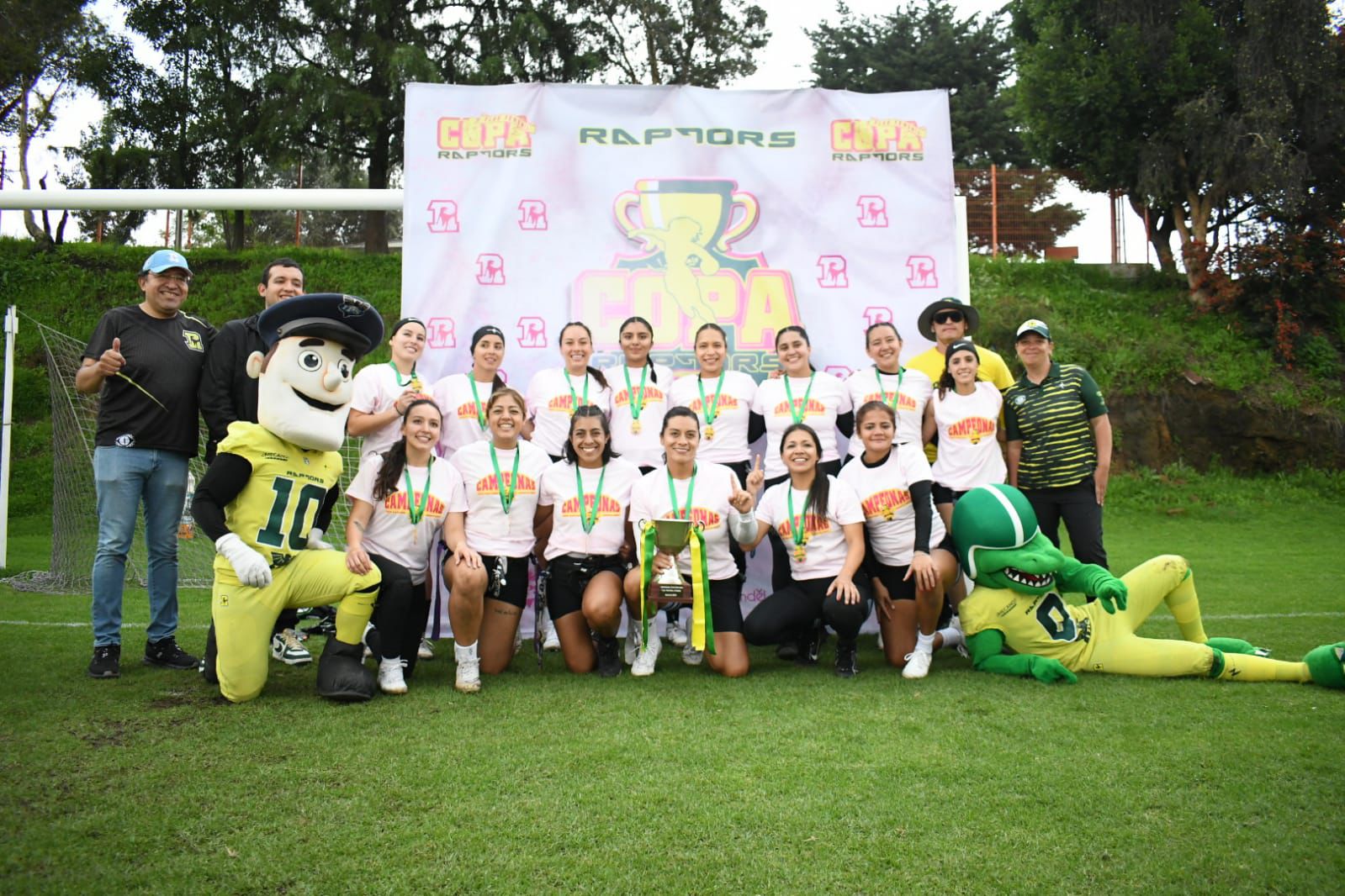 Bulldogs Conquistan la Copa Raptors: Futuro Brillante para el Flag Football Femenil en México