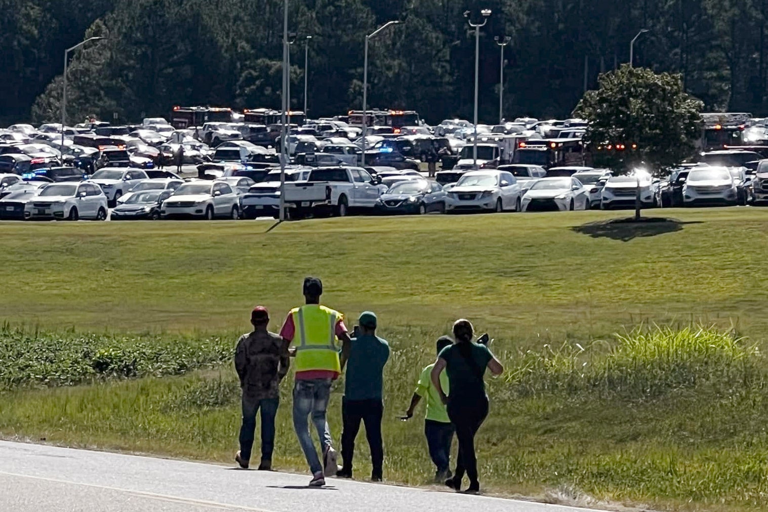 Tiroteo en escuela de Georgia deja múltiples víctimas; sospechoso es detenido