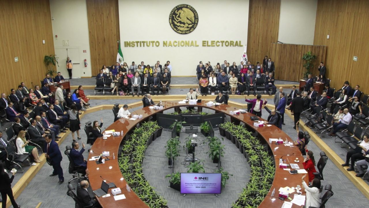 INE pone pausa a trabajos de elección judicial ante suspensiones