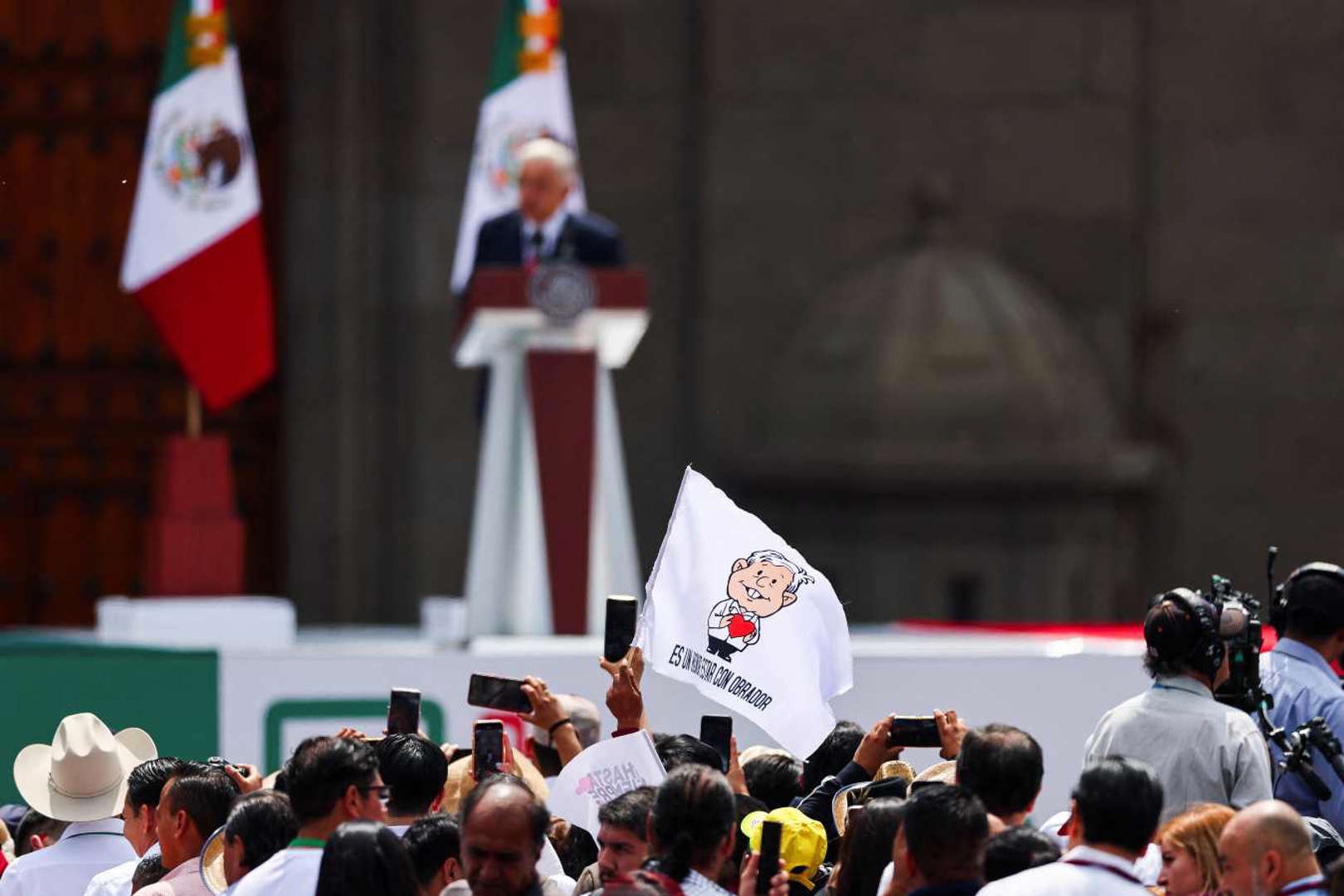 Así fue el informe de López Obrador con su gente en el Zócalo