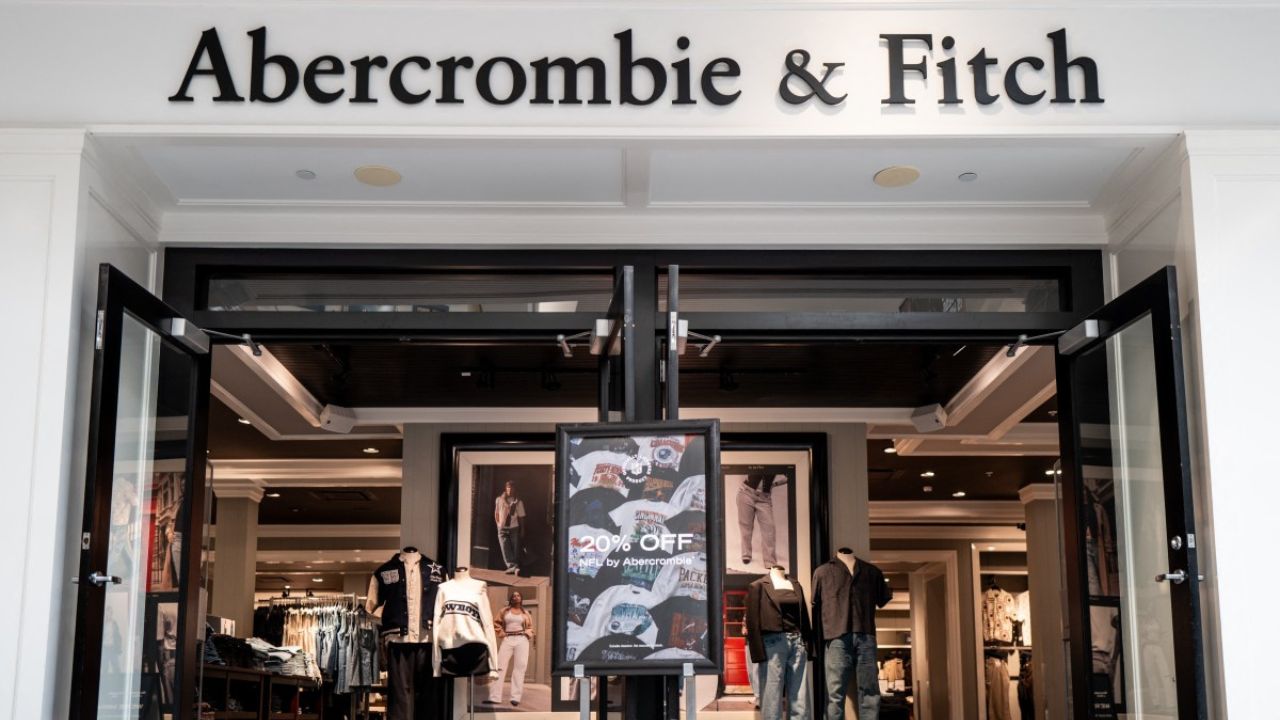 Exjefe de Abercrombie enfrenta acusación por tráfico sexual