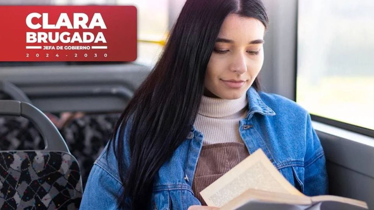 Brugada anuncia nueva beca de transporte para universitarios