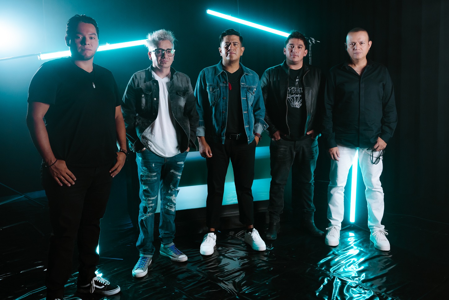 ROCK AND LOVERS LANZA «LEJOS DEL UNIVERSO» PARA AFIANZAR SU PRESENCIA EN MÉXICO