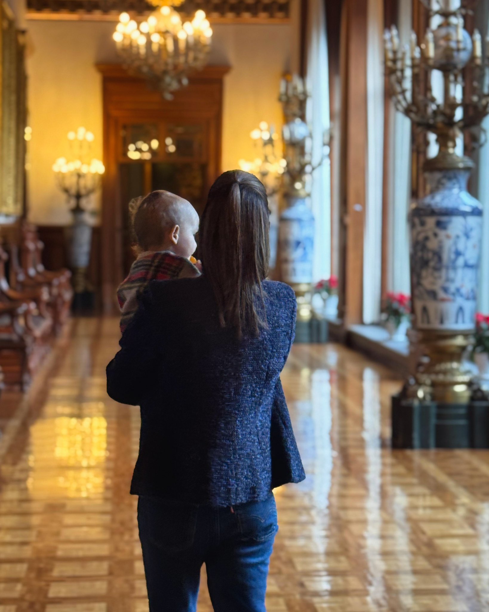 Sheinbaum disfruta la navidad acompañada de su nieto en Palacio Nacional