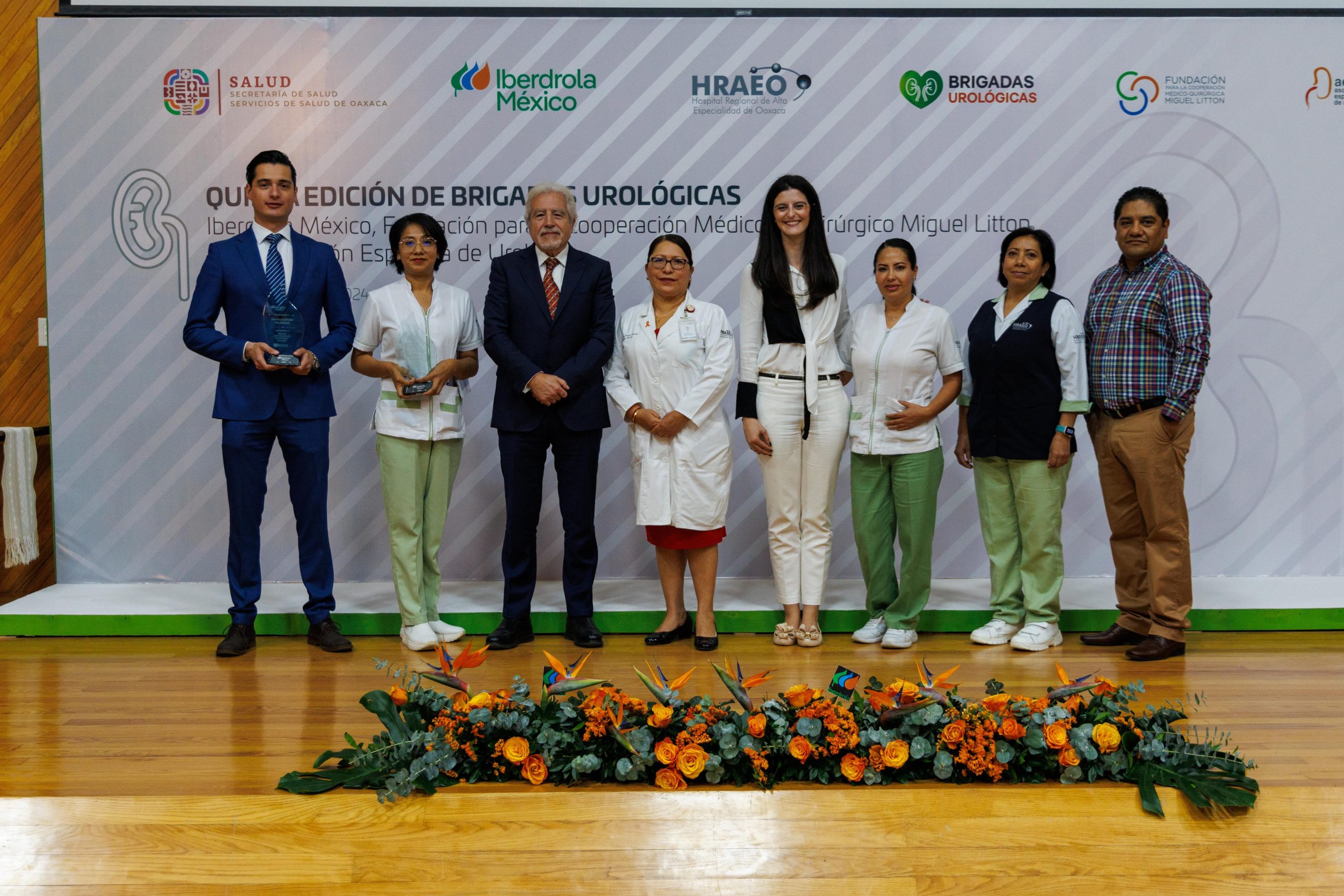 Realizan cirugías urológicas a pacientes de escasos recursos en Oaxaca