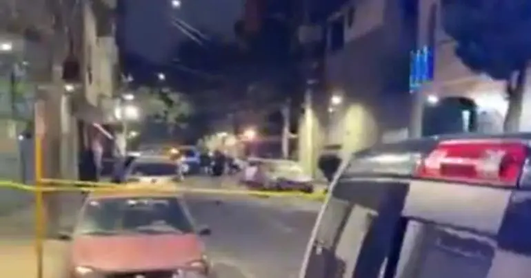 Hombre es asesinado en la colonia Atenor Salas; agresores escapan en motocicleta