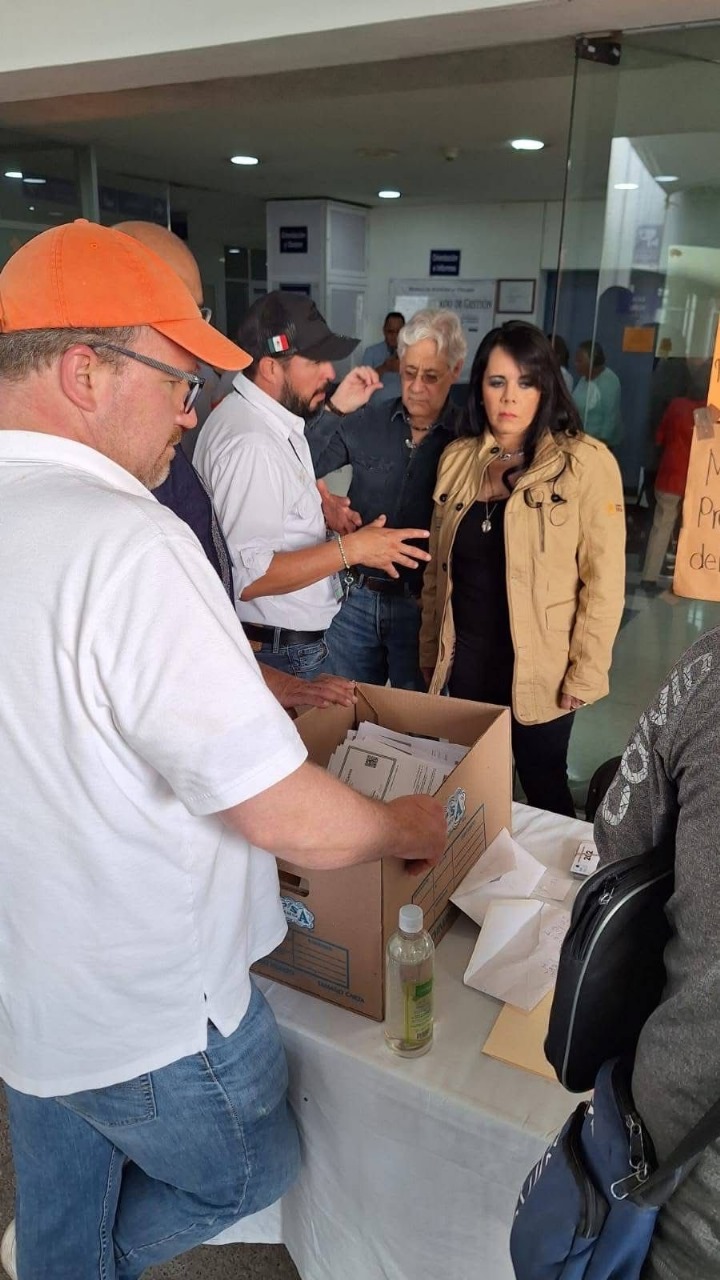 Trabajadores basificados de IMSS-Bienestar mexiquense denuncian cobro de plazas: acusan a líderes del SNTSA