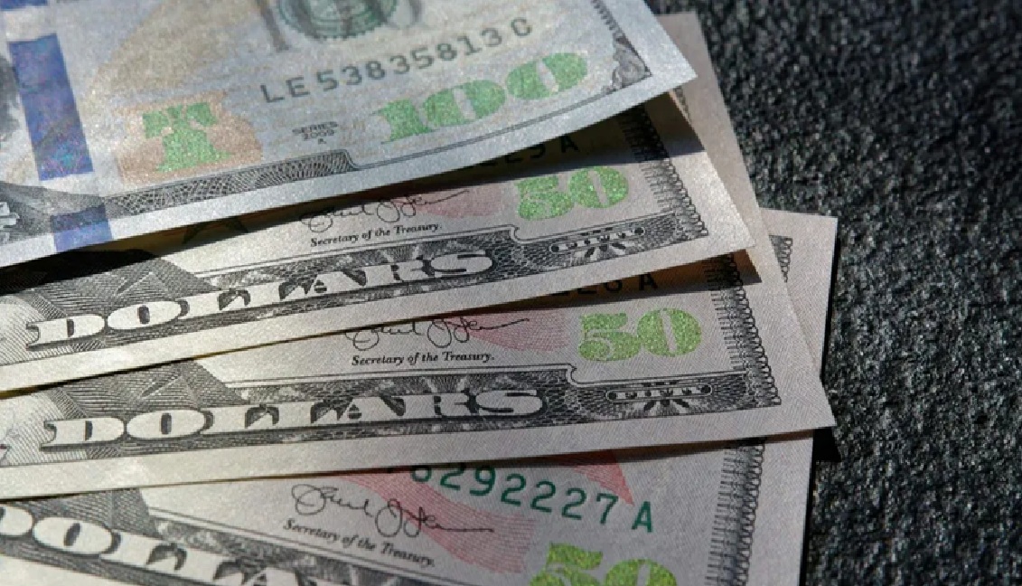 Se vende el Dólar en 19.53 pesos a la venta