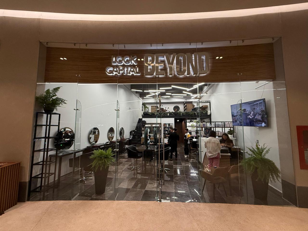 Tendencias en cortes de cabello y uñas para deslumbrar este otoño Look Capital transforma la experiencia de belleza en Downtown Puebla