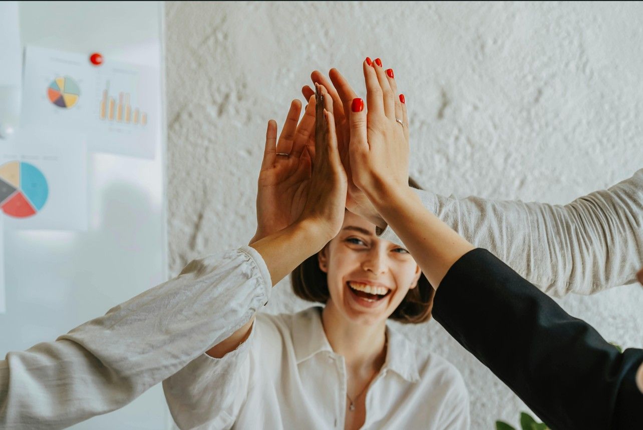 Propósito y liderazgo positivo en equipos híbridos: Tecmilenio