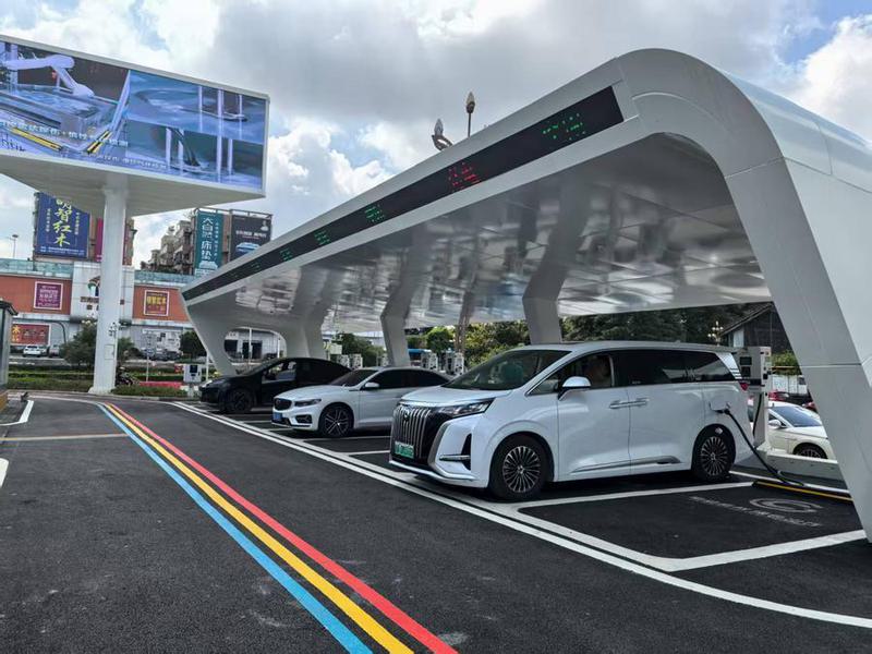 (Multimedia) China cuenta con red de carga de vehículos eléctricos más grande del mundo