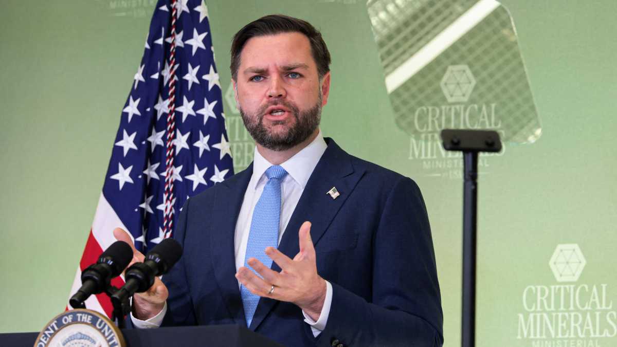 Detienen a hombre que amenazó con matar a vicepresidente de EE. UU.